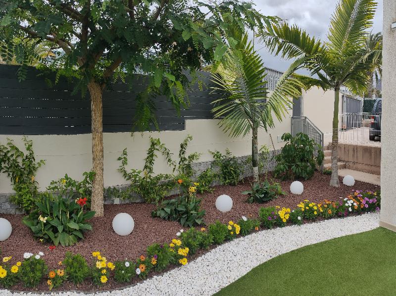Diseño de jardín exterior en Adeje, Tenerife